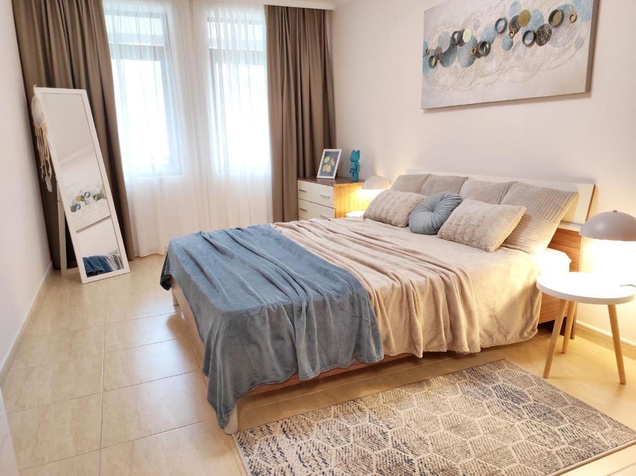Dom-El Real Apartments 3 - Święty Włas Zewnętrze zdjęcie