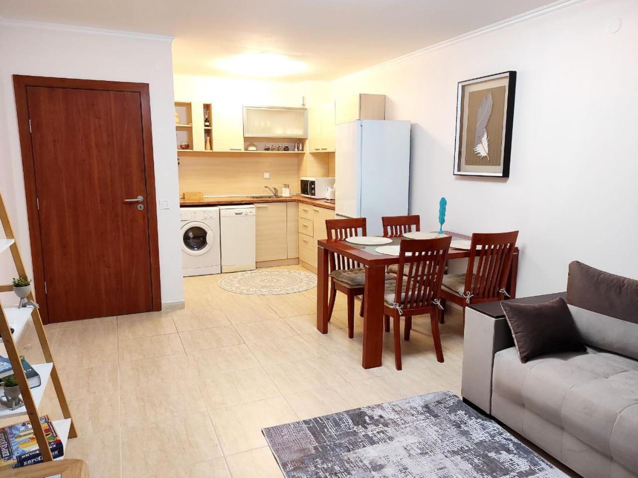 Dom-El Real Apartments 3 - Święty Włas Zewnętrze zdjęcie
