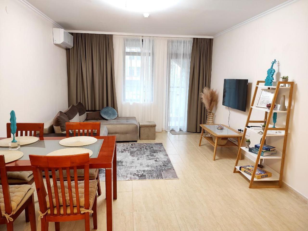 Dom-El Real Apartments 3 - Święty Włas Zewnętrze zdjęcie