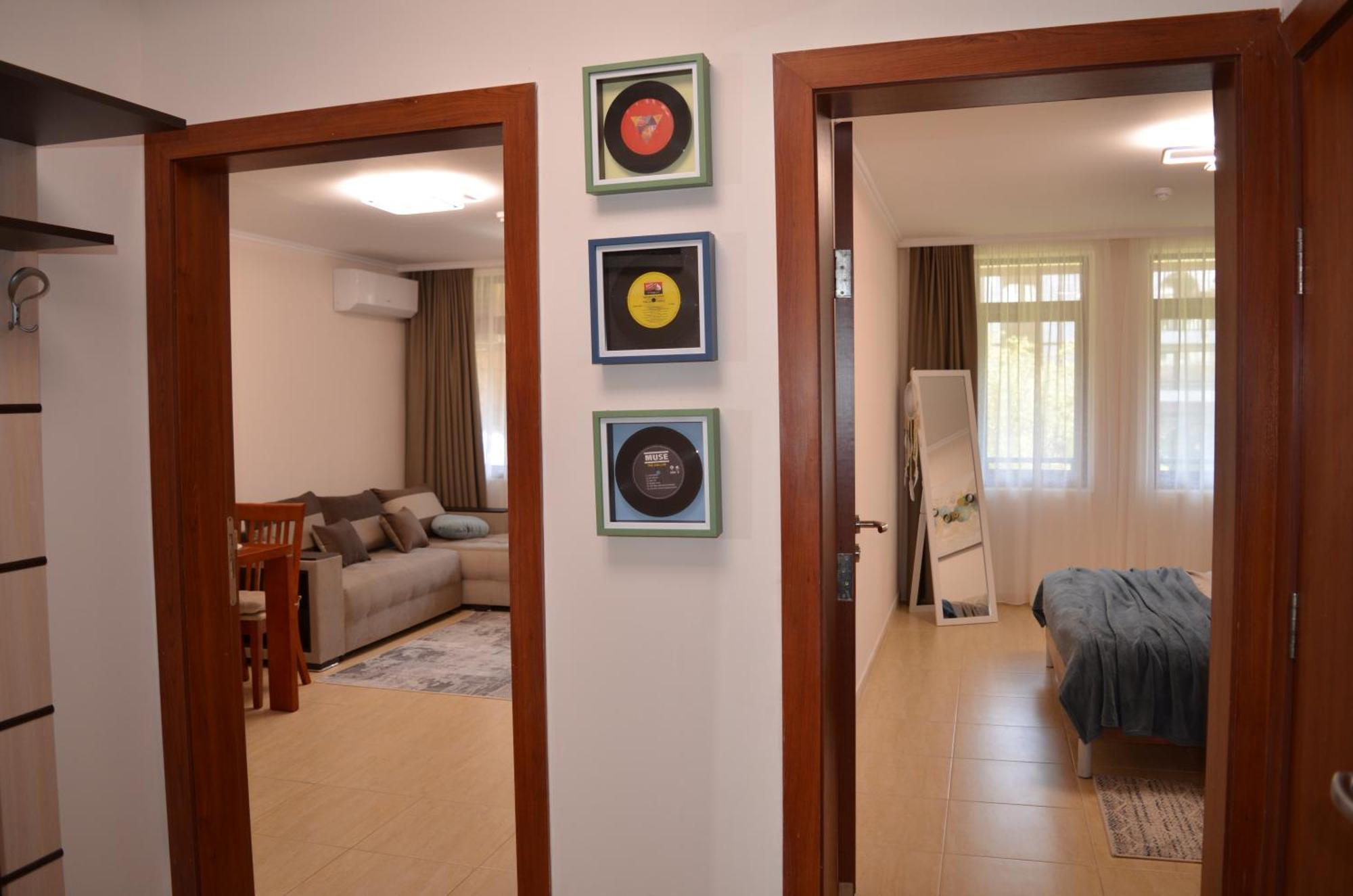 Dom-El Real Apartments 3 - Święty Włas Zewnętrze zdjęcie