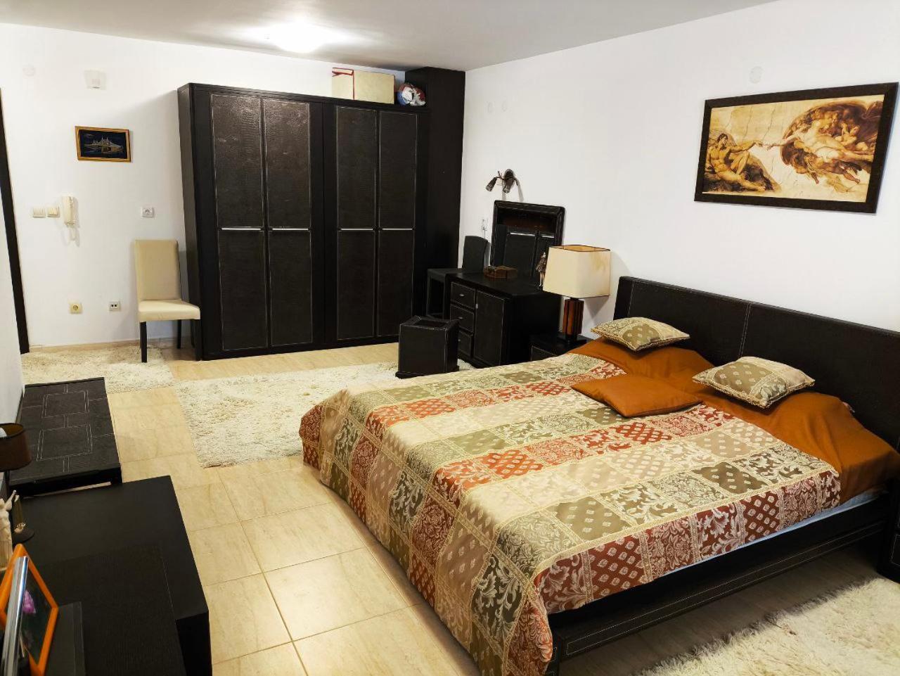 Dom-El Real Apartments 3 - Święty Włas Zewnętrze zdjęcie