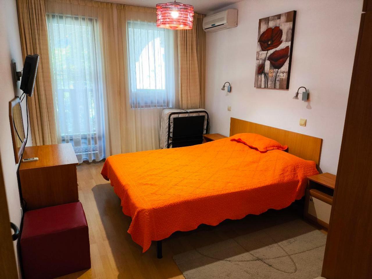 Dom-El Real Apartments 3 - Święty Włas Zewnętrze zdjęcie